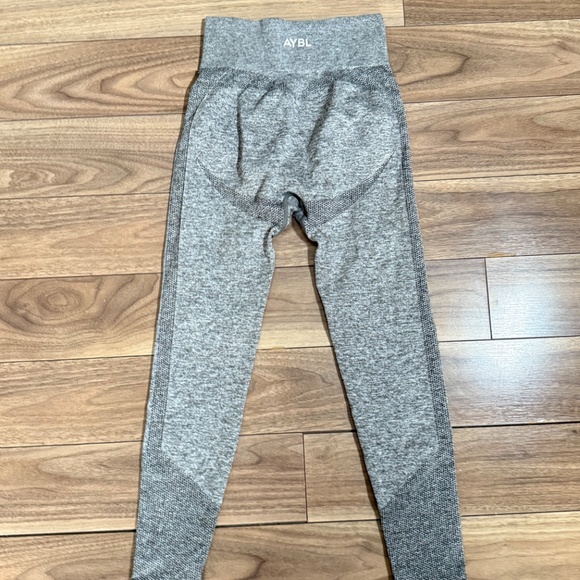 AYBL Seamless Leggings | Size XS | Light Grey Marl - Picture 4 of 8